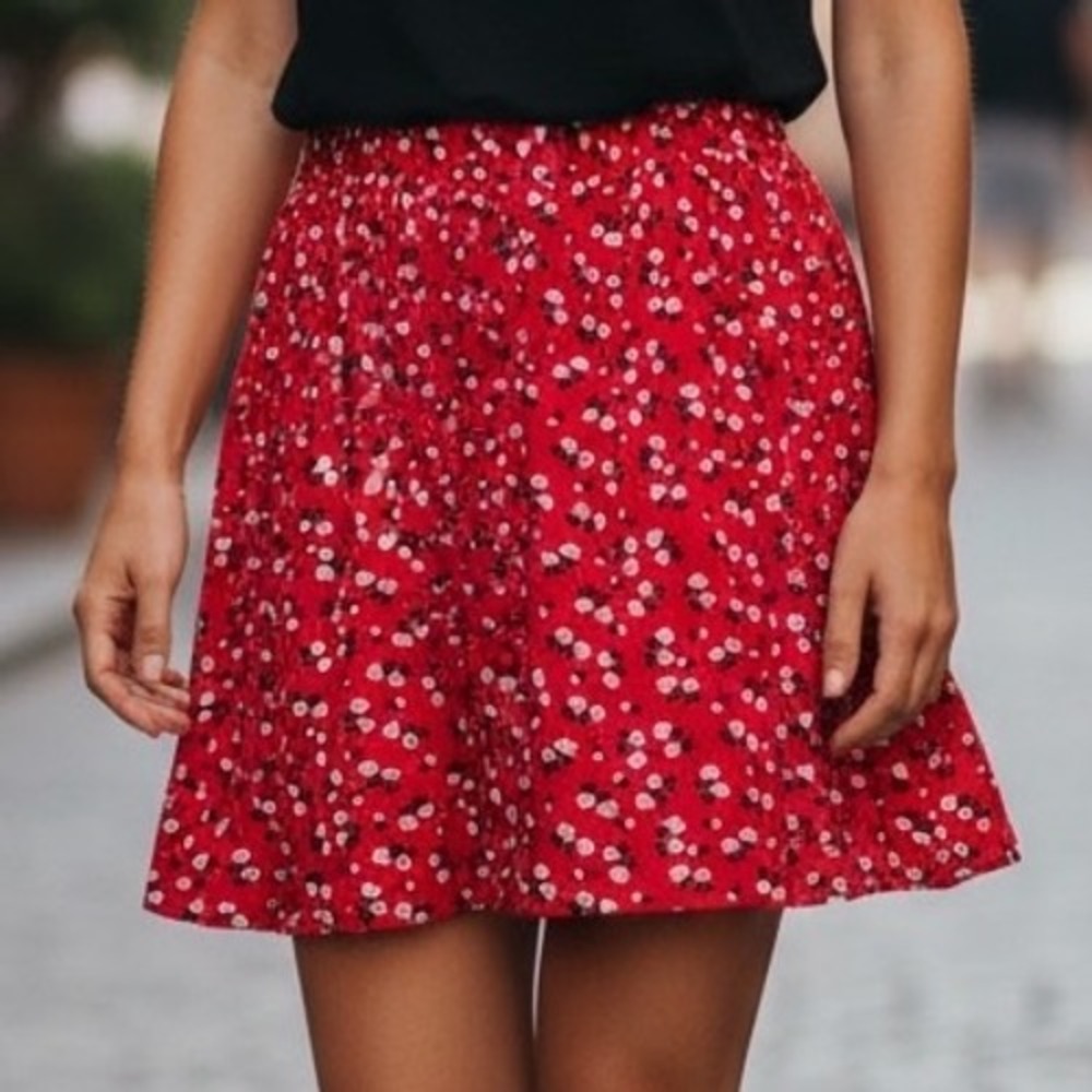 Boohoo Red Floral Ditsy Print Elastic Waist Flowy Shorts Womens Plus 20 Coquette
